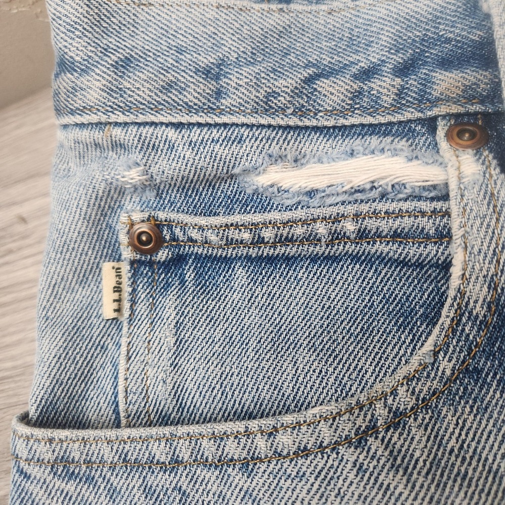 Vintage LL Bean Light Wash Natural Fit Jeans 33x34 Distressed Denim Straight Leg - Picture 16 of 16